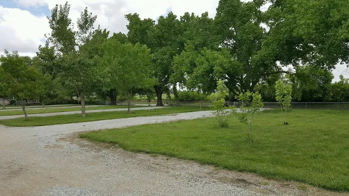 Lakeshore RV Park Picture 8