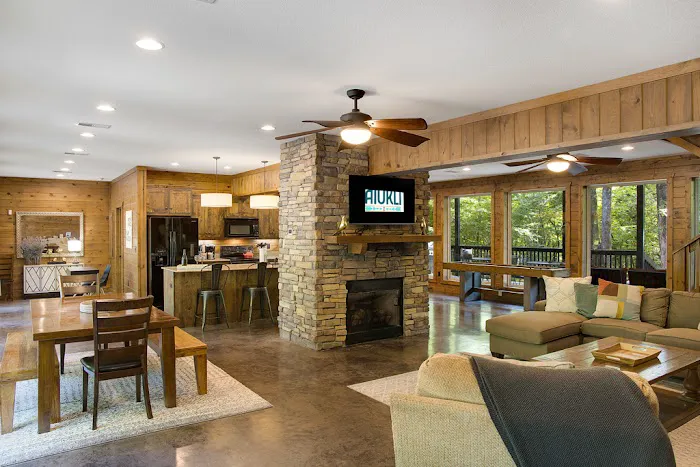 Aiukli Creek View Cabin Picture 3