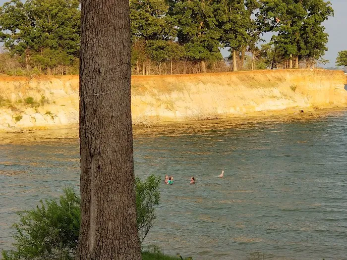 Preston Bend Campground Picture 3