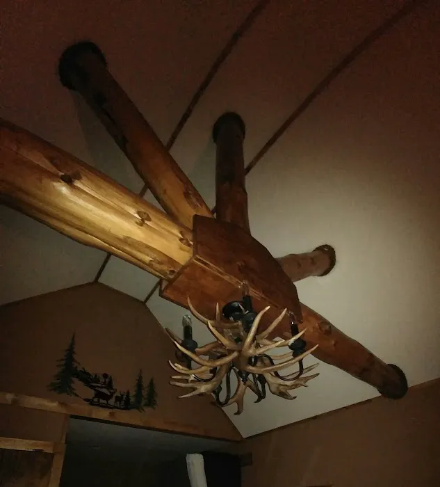 Custom Cabin Rental Picture 3