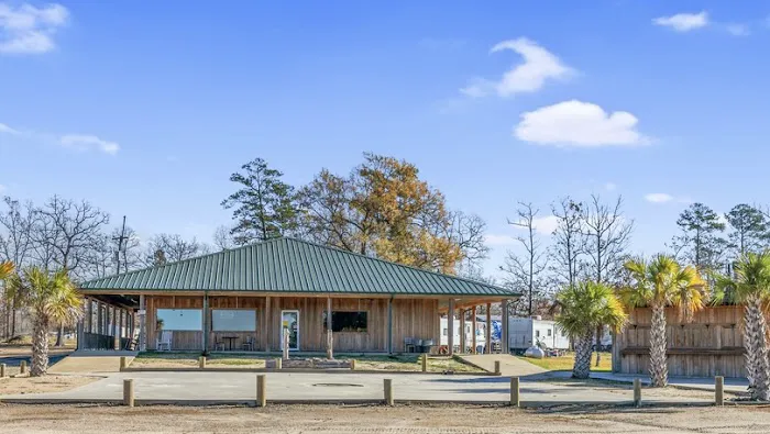 Pirates Cove Marina & Cabins Picture 2