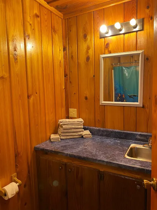 Pirates Cove Marina & Cabins Picture 10