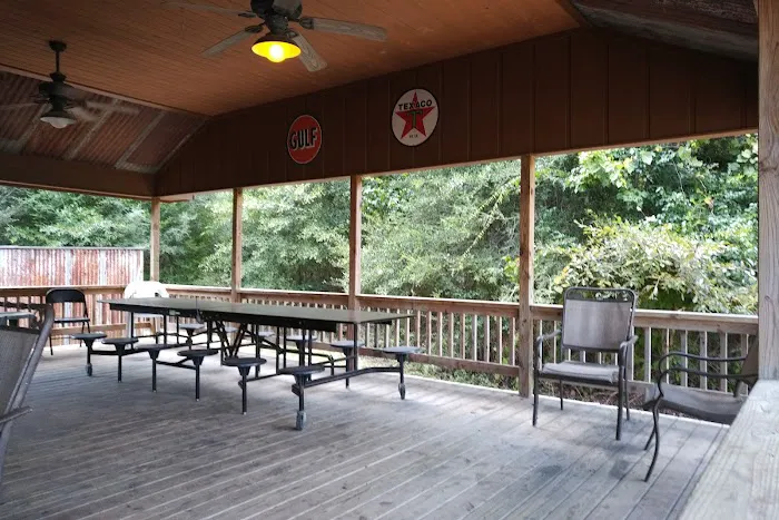Whispering Creek Lodging & RV Resort Picture 5