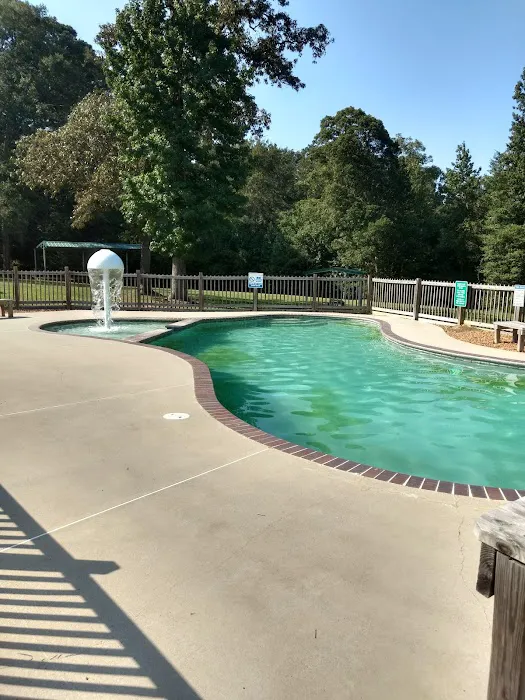 Whispering Creek Lodging & RV Resort Picture 4