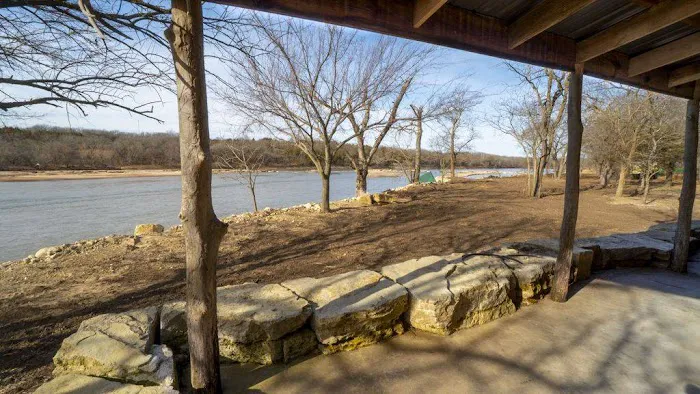 Riverbend Hideaway Cabin Picture 8