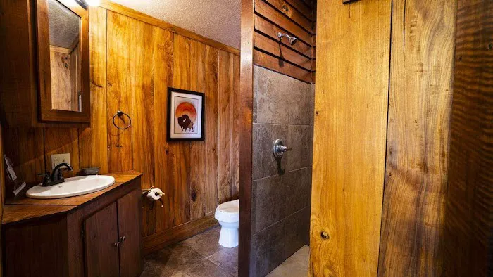 Riverbend Hideaway Cabin Picture 10