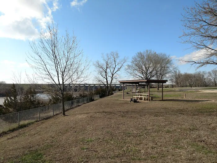 Riverside West Campground Picture 10