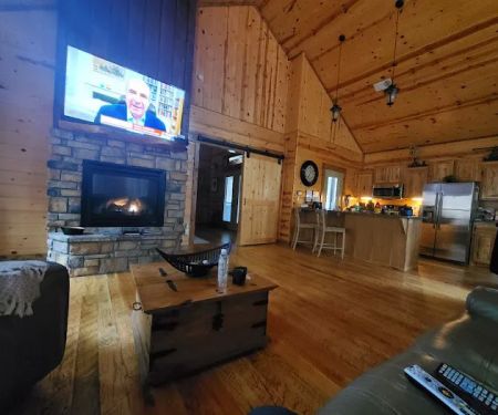 Hillside Hollow Cabin