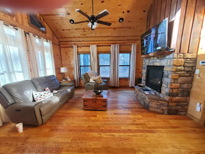 Hillside Hollow Cabin Picture 9