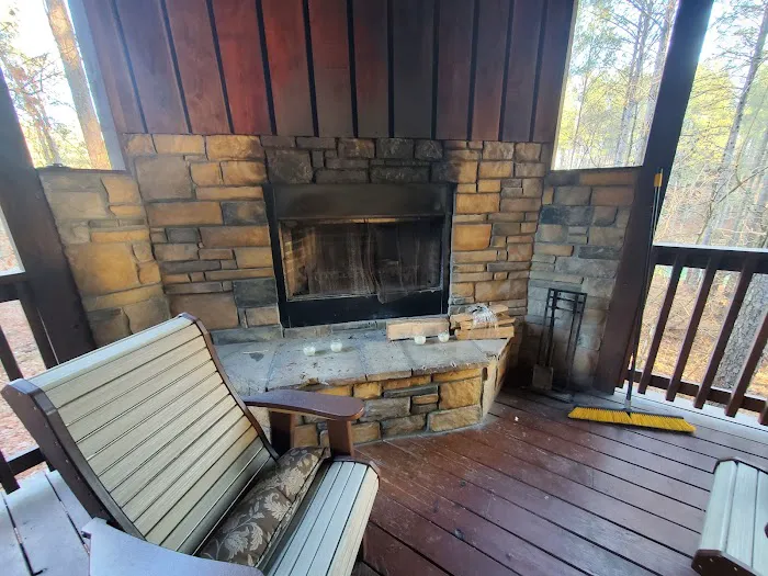 Hillside Hollow Cabin Picture 6
