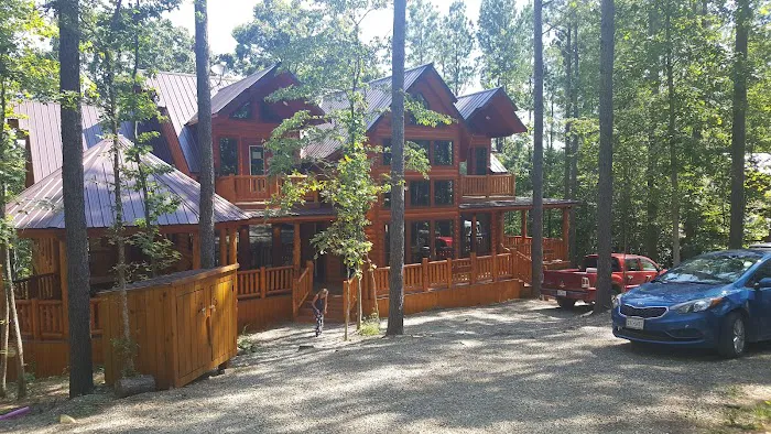 Hilltop Lovers Den Cabin Picture 3