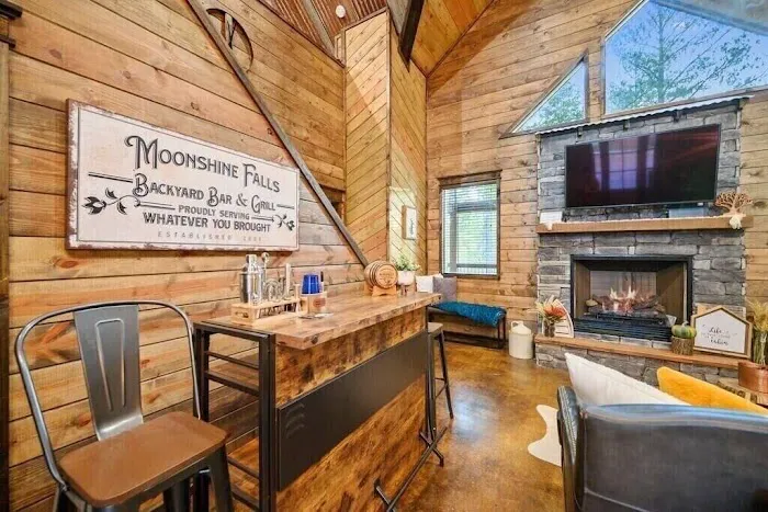 Moon Shine Falls Picture 1