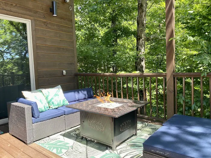 Rustic Luxe Cabin Rentals - Bohemian Rhapsody Picture 6