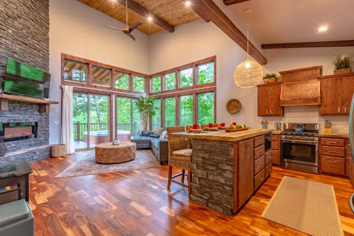 Rustic Luxe Cabin Rentals - Bohemian Rhapsody Picture 5