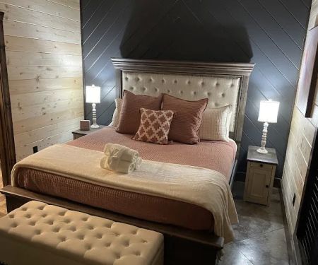 Sittin’ Sweet Cabin