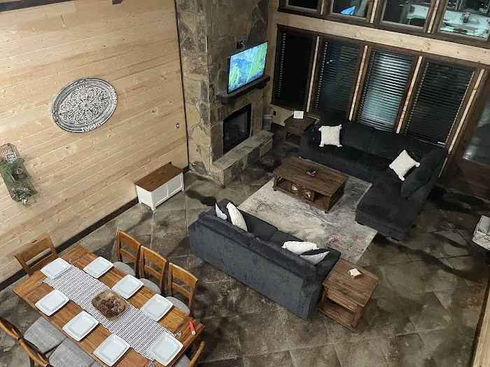 Sittin’ Sweet Cabin Picture 6