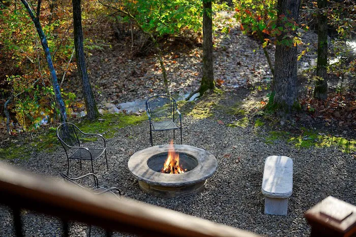 The Kootenai Creek Cabin Picture 1