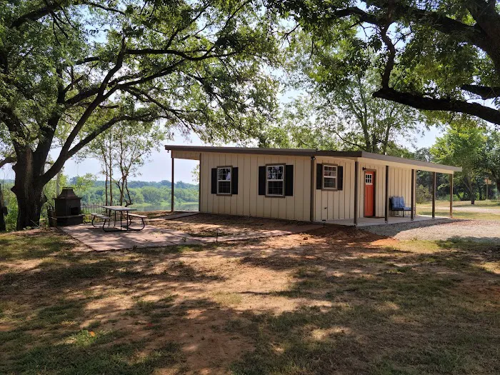 Destination Red River Cabins and RV Picture 9