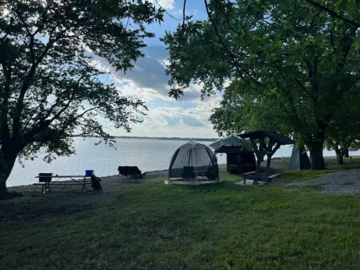 Arrow Rock Park Campground Picture 2