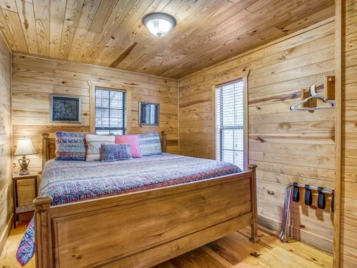Walnut Ridge Cabin Picture 1