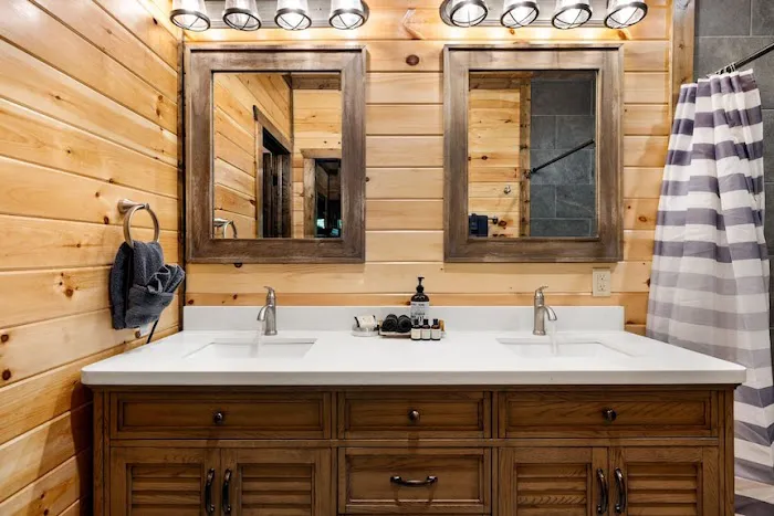 Turn the Page Cabin Picture 1