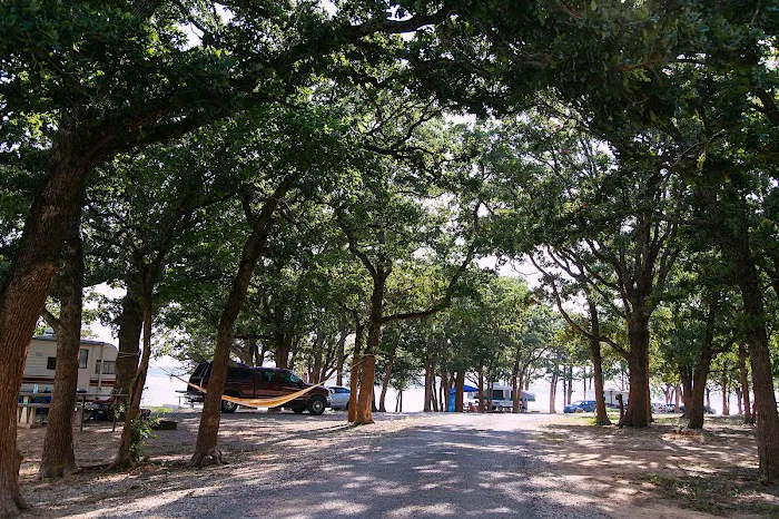 Paradise on Lake Texoma - Resort Campground Picture 7