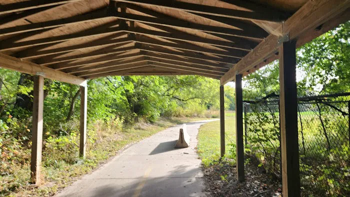 Riverside Park Campground Picture 4