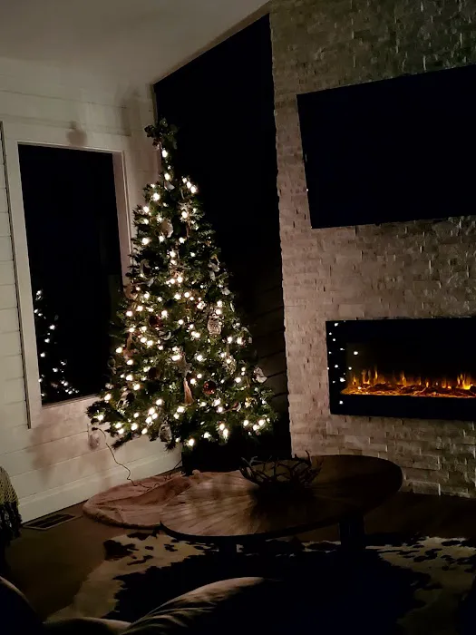 Elk Grove Cabin Picture 5