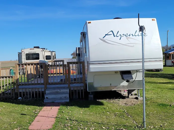 Northern Lakeview Campground Picture 8