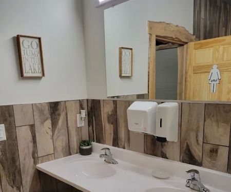 Black Tiger Bay Campground (Long-term Lot Rentals)