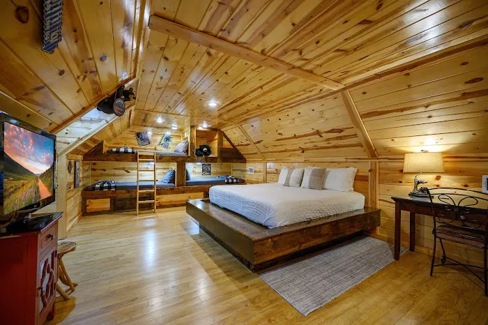 Mountain Creek Cabin Picture 1