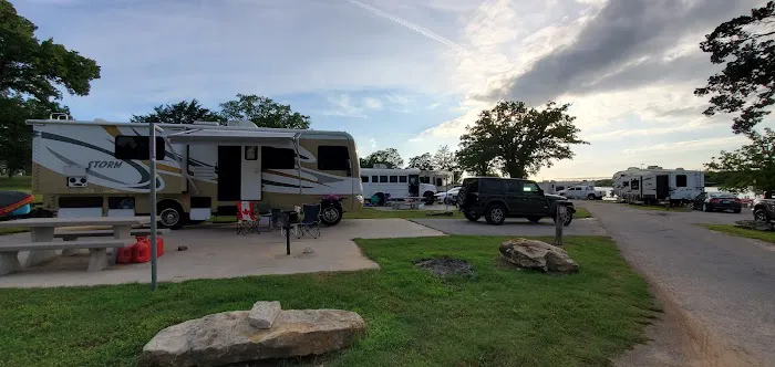 Martin's Landing Campground Picture 4