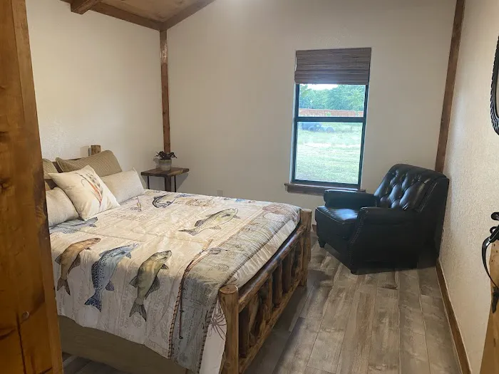 Rustic Ranch Cabin Picture 3