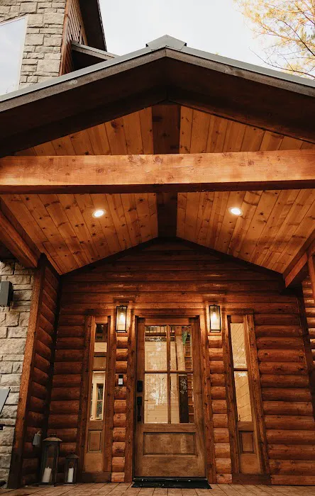 Lodger Than Life Cabin Picture 6