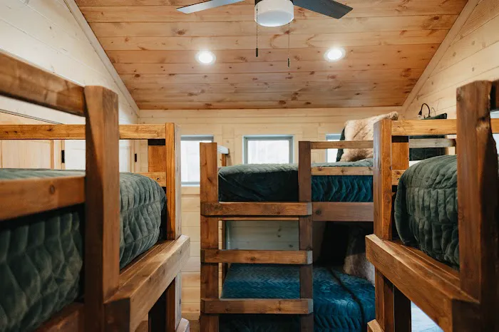 Lodger Than Life Cabin Picture 3
