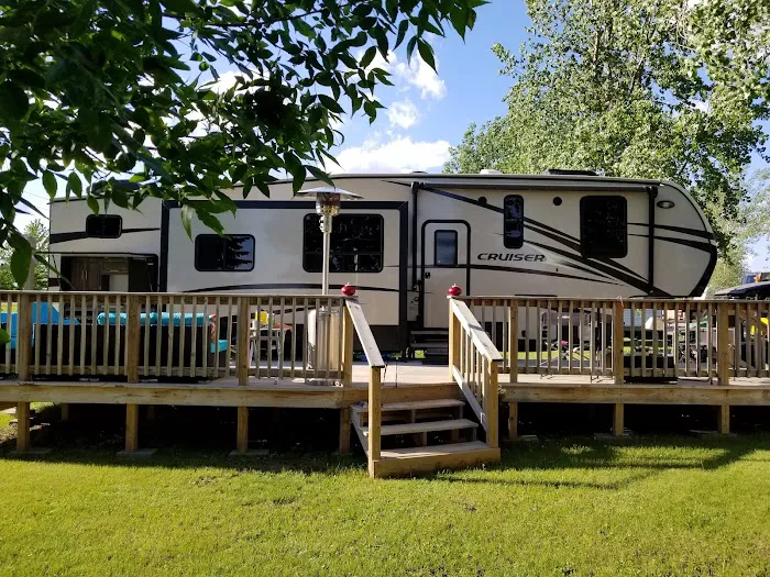 Smokey's Campground Picture 9