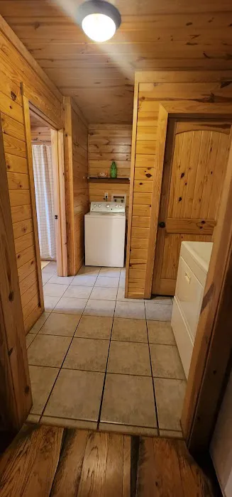 Hank's Place Picture 4