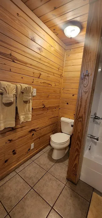 Hank's Place Picture 3