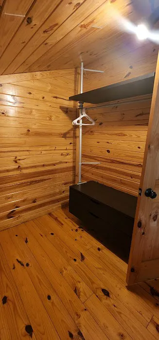 Hank's Place Picture 1