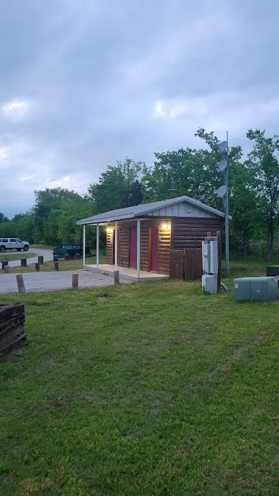 Creekside at Red River Rose RV Resort Picture 2