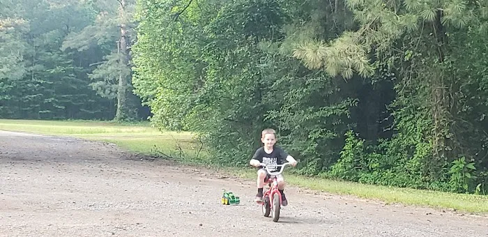 Hilltop Campgrounds Picture 2