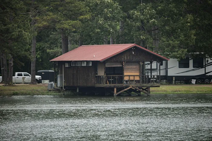 Hilltop Campgrounds Picture 7