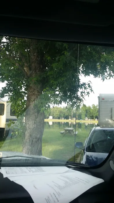 Thomson Lake Recreation Park Picture 1