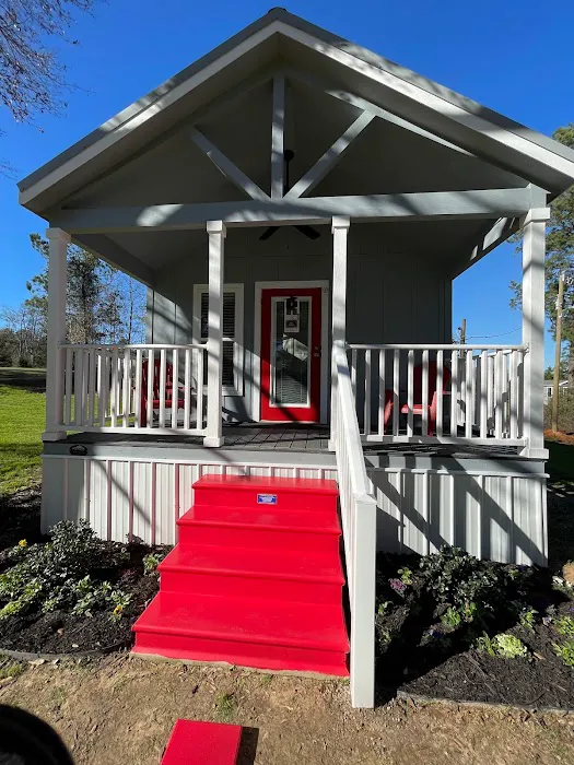 Red's Cozy Rentals Picture 3