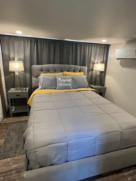 Red's Cozy Rentals Picture 4