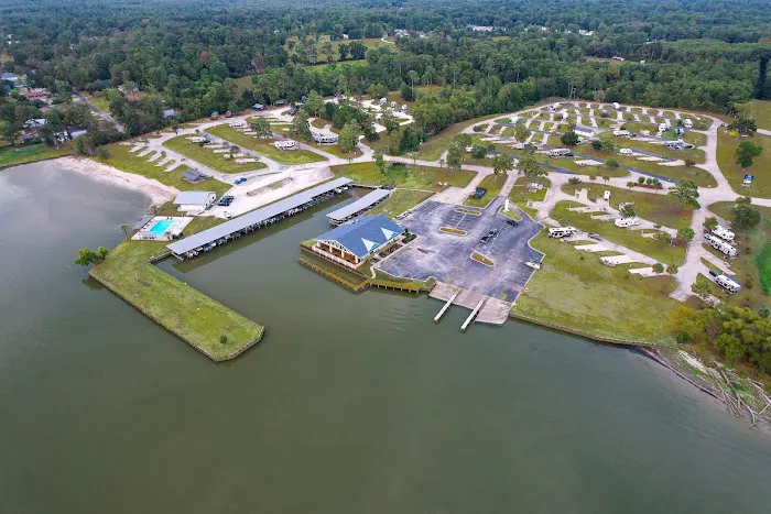 On The Lake RV and Cabin Resort Picture 1