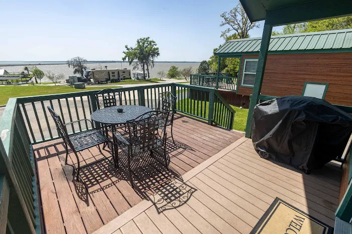 On The Lake RV and Cabin Resort Picture 5