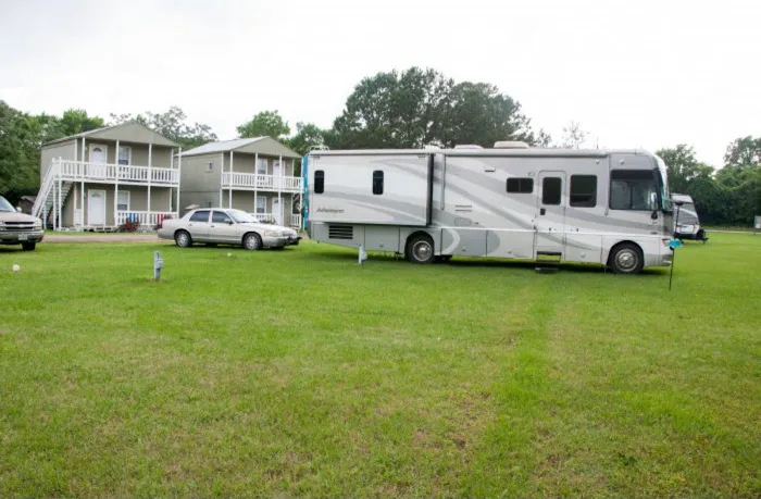 Lavender RV Park Picture 1