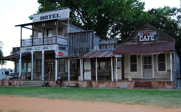 Salmon Lake Park Picture 7