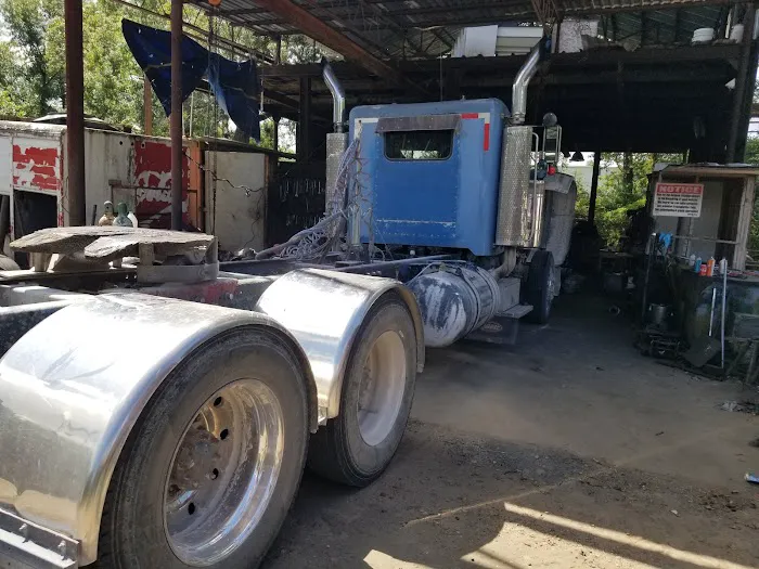 Opal Divine's Airstream Park Picture 8